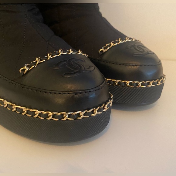 Authentic New CHANEL Logo Apres Ski Winter Boots - Size 36 - Picture 7 of 13
